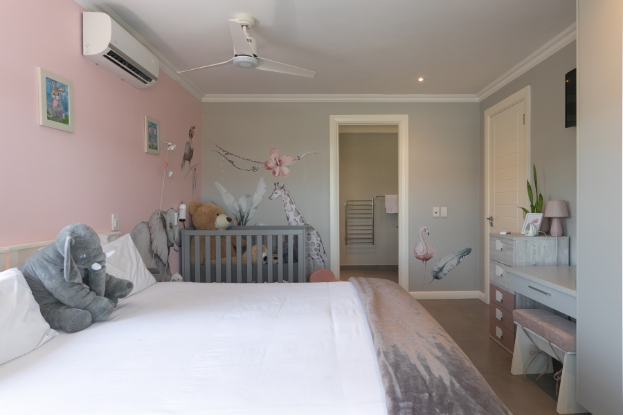 4 Bedroom Property for Sale in Kingfisher Creek Western Cape